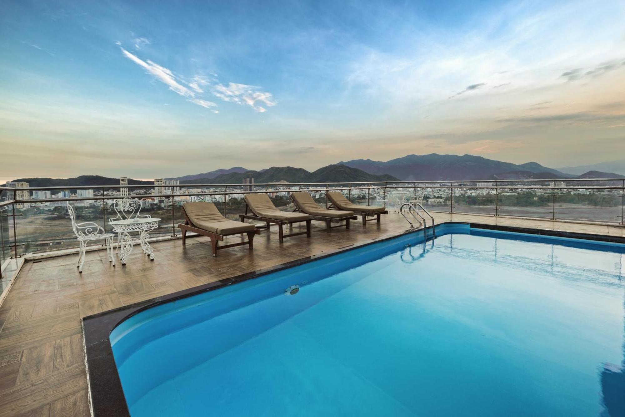 An Vista Hotel Nha Trang Exteriör bild