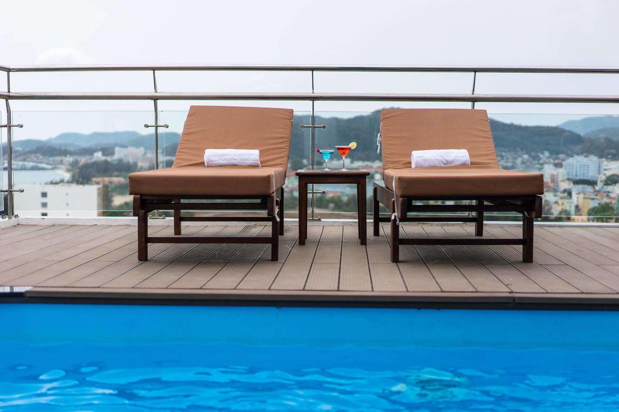 An Vista Hotel Nha Trang Exteriör bild